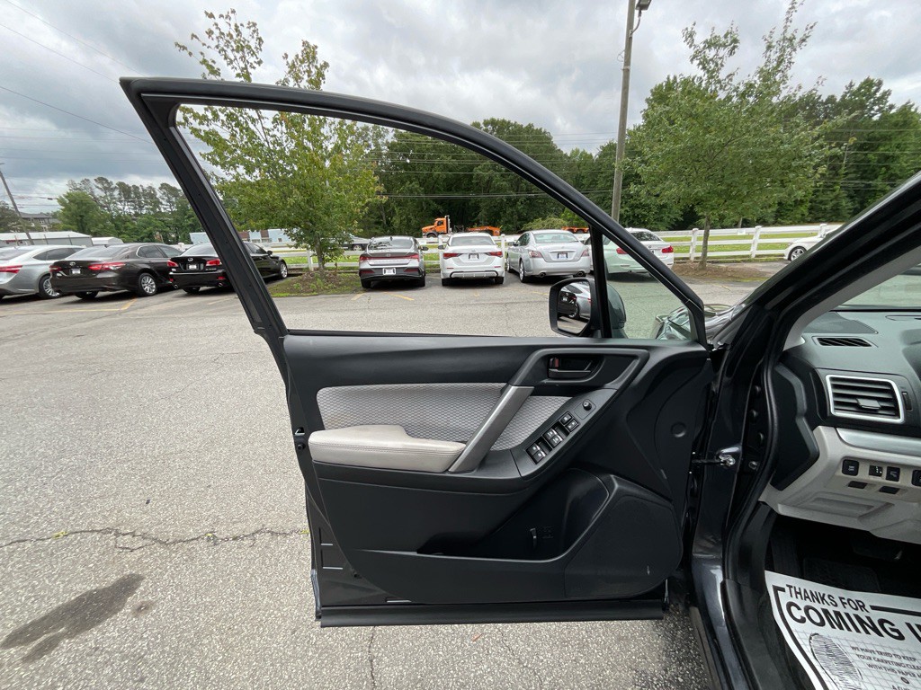 2018 Subaru Forester Image 40