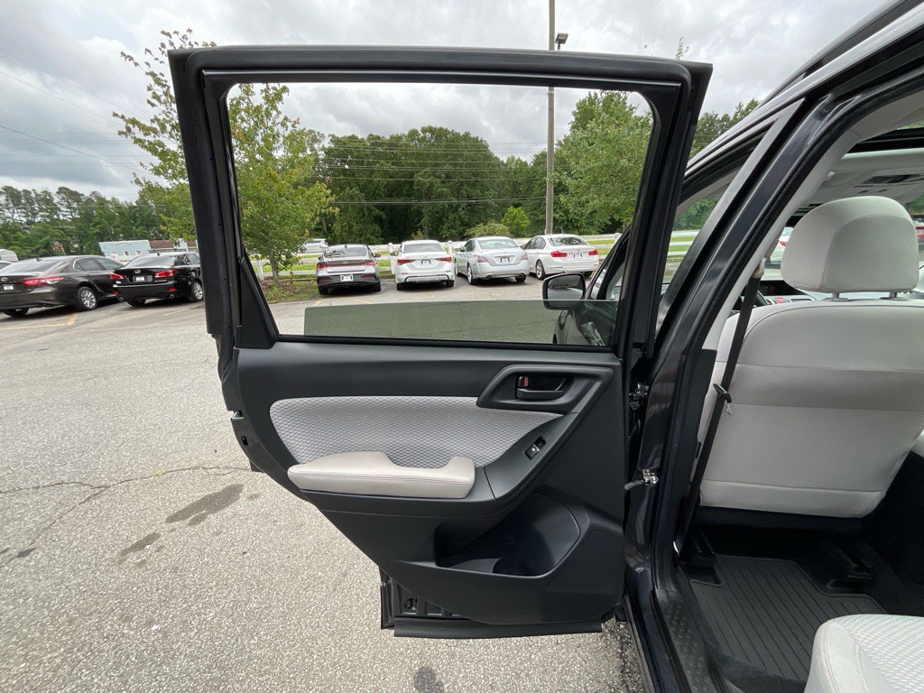 2018 Subaru Forester Image 43