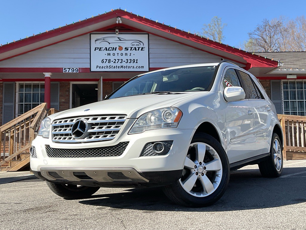 2010 Mercedes-Benz M-Class Image 1
