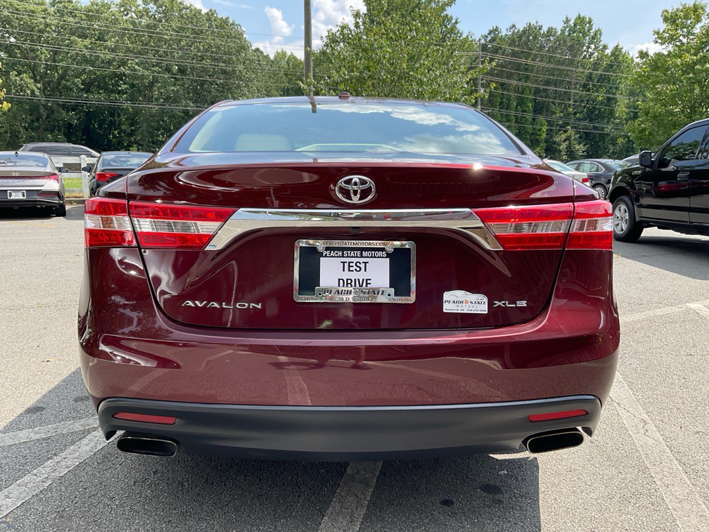 2015 Toyota Avalon Image 6