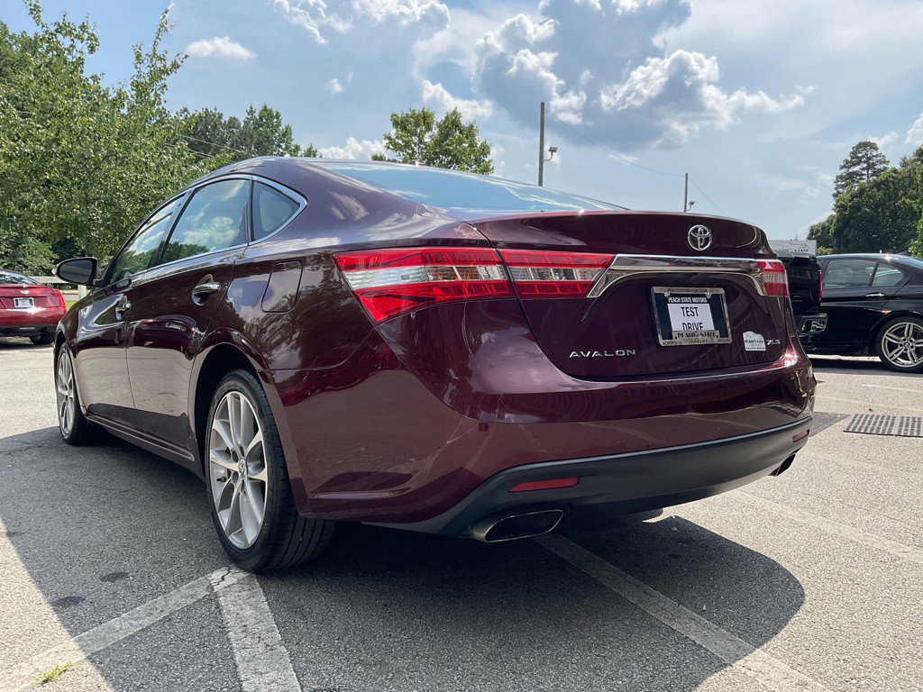 2015 Toyota Avalon Image 7