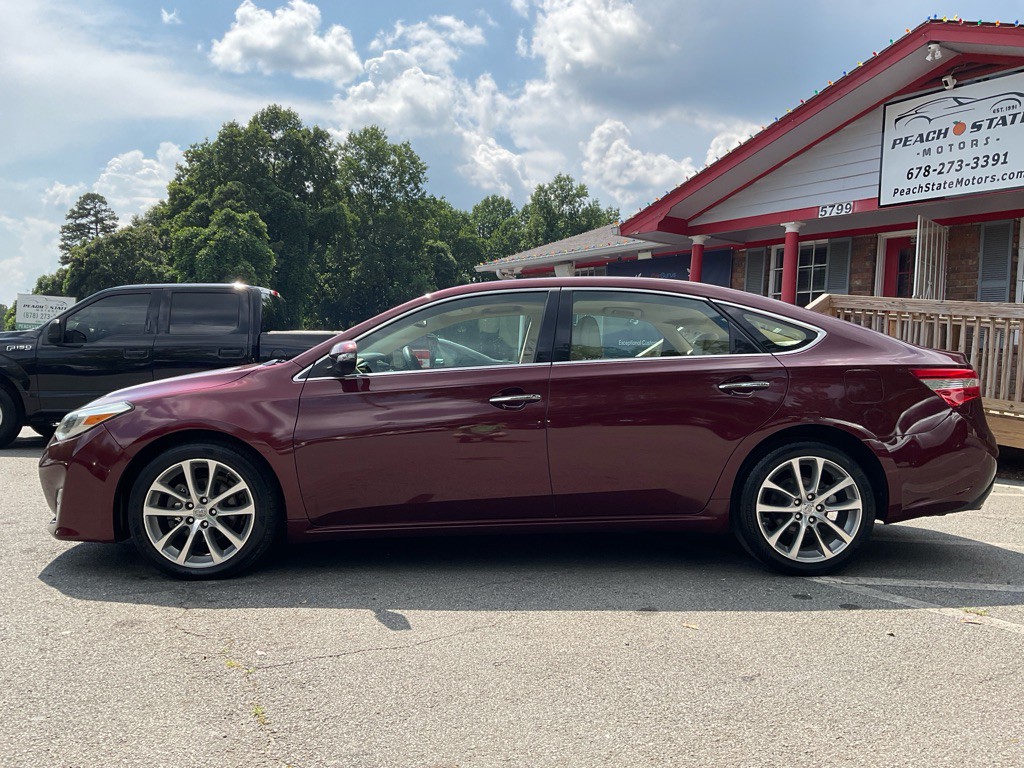 2015 Toyota Avalon Image 8