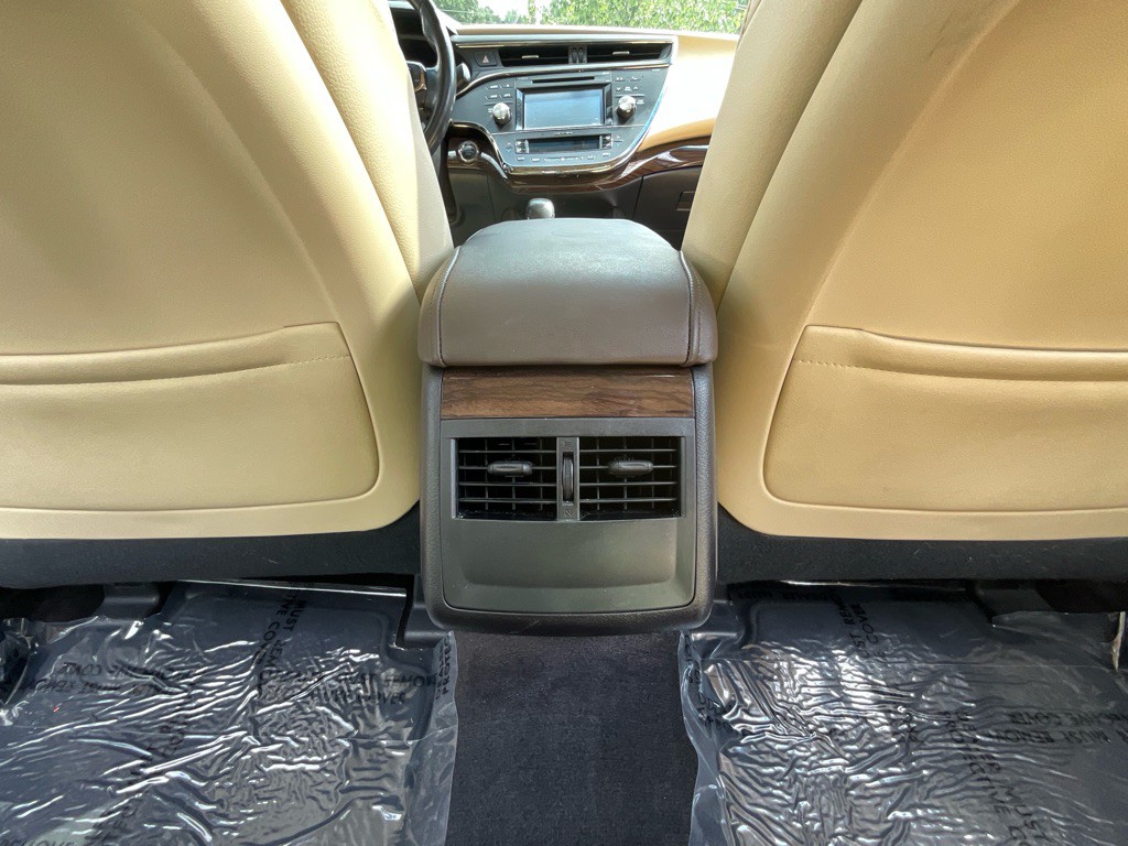 2015 Toyota Avalon Image 36