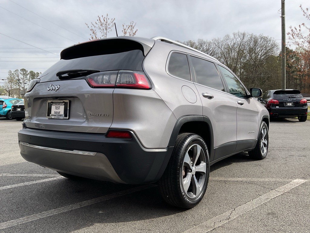2019 Jeep Cherokee Image 5