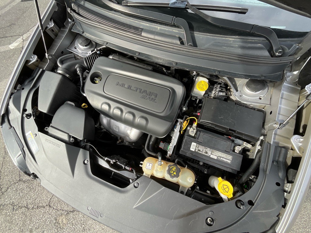 2019 Jeep Cherokee Image 12