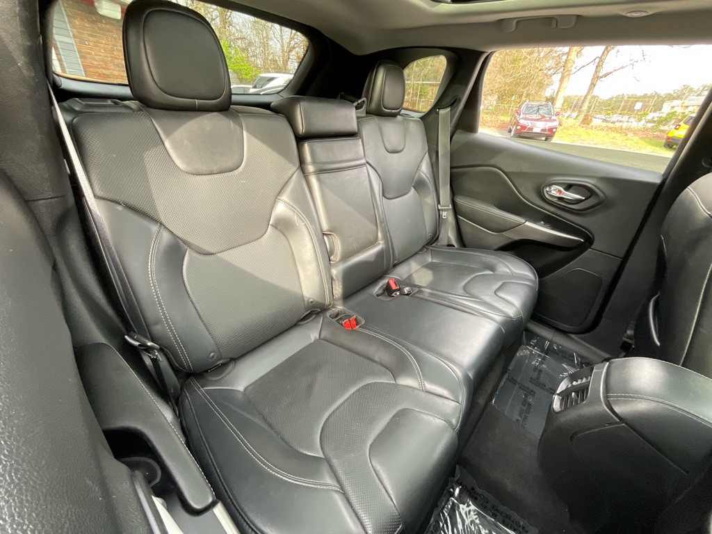 2019 Jeep Cherokee Image 33