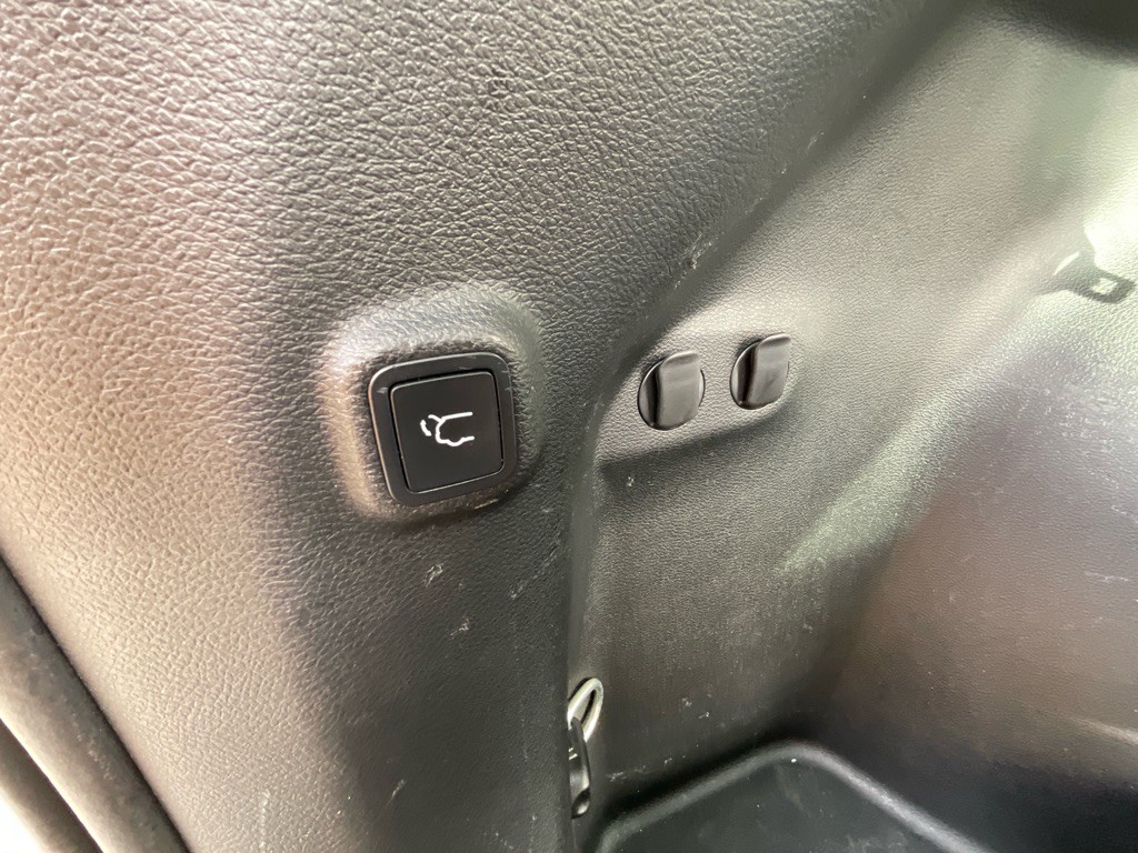2019 Jeep Cherokee Image 40