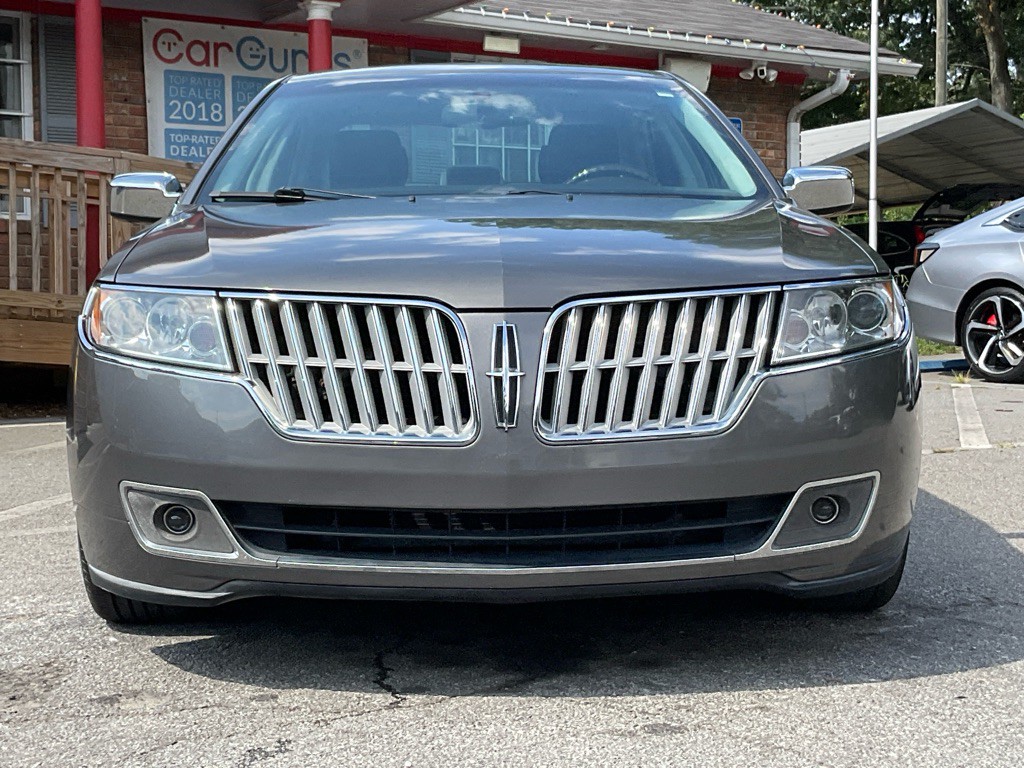 2011 Lincoln MKZ Image 2