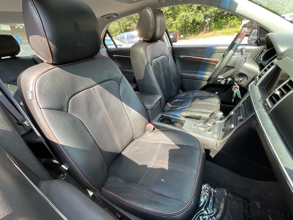 2011 Lincoln MKZ Image 19