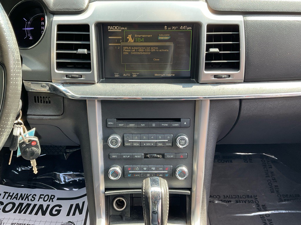 2011 Lincoln MKZ Image 22