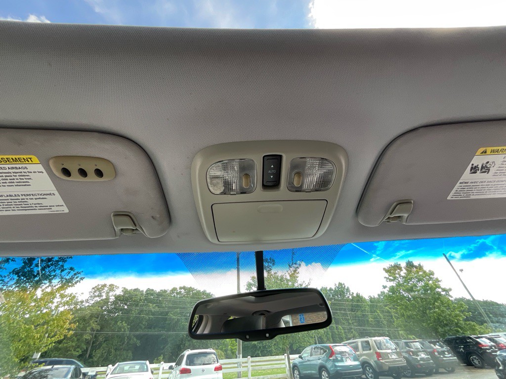 2011 Lincoln MKZ Image 27