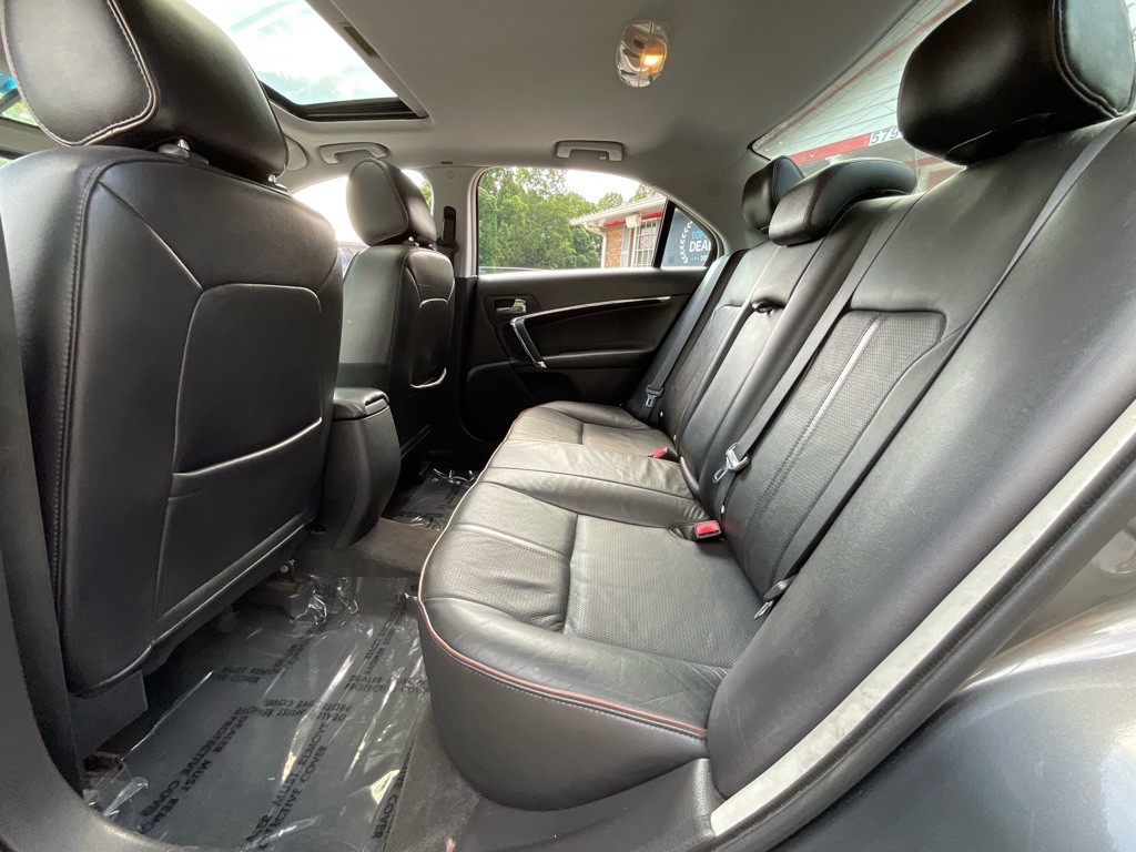 2011 Lincoln MKZ Image 29