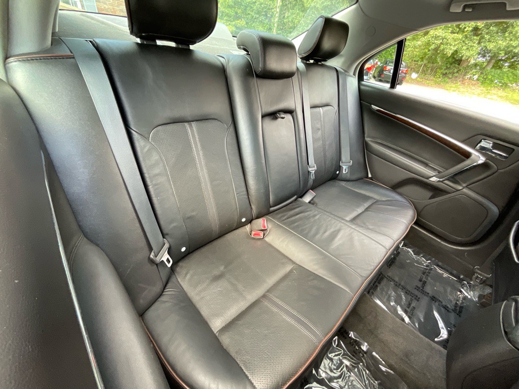2011 Lincoln MKZ Image 34