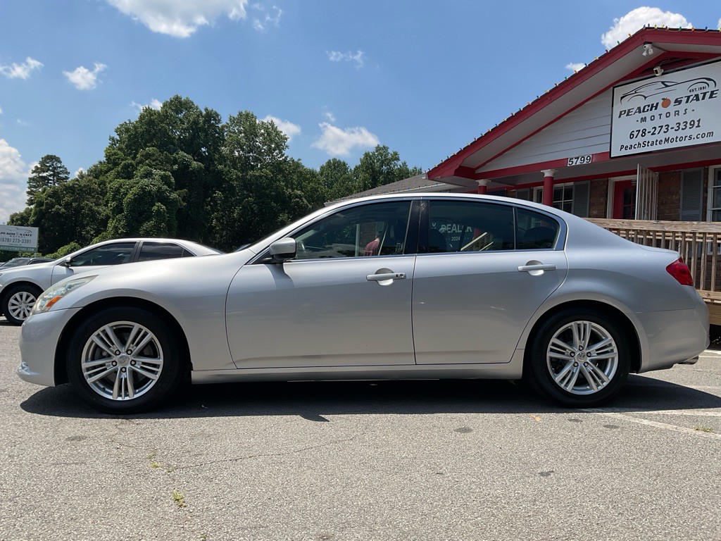 2012 INFINITI G37 Image 8
