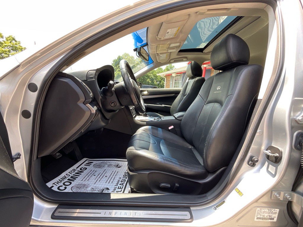 2012 INFINITI G37 Image 13
