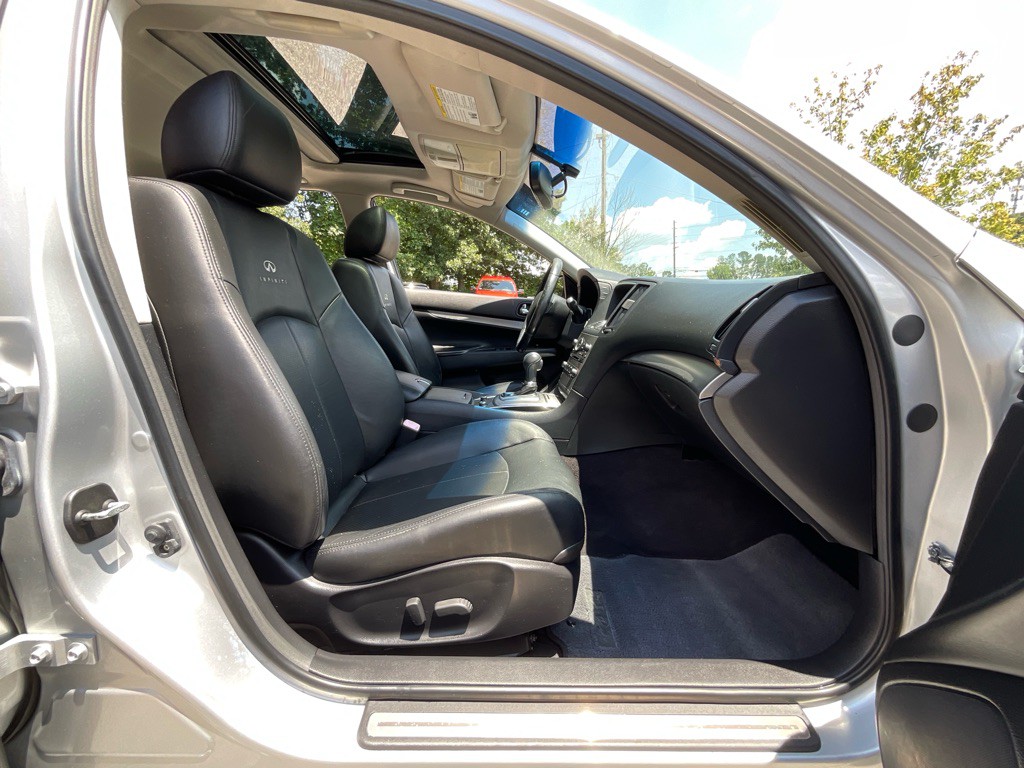 2012 INFINITI G37 Image 16