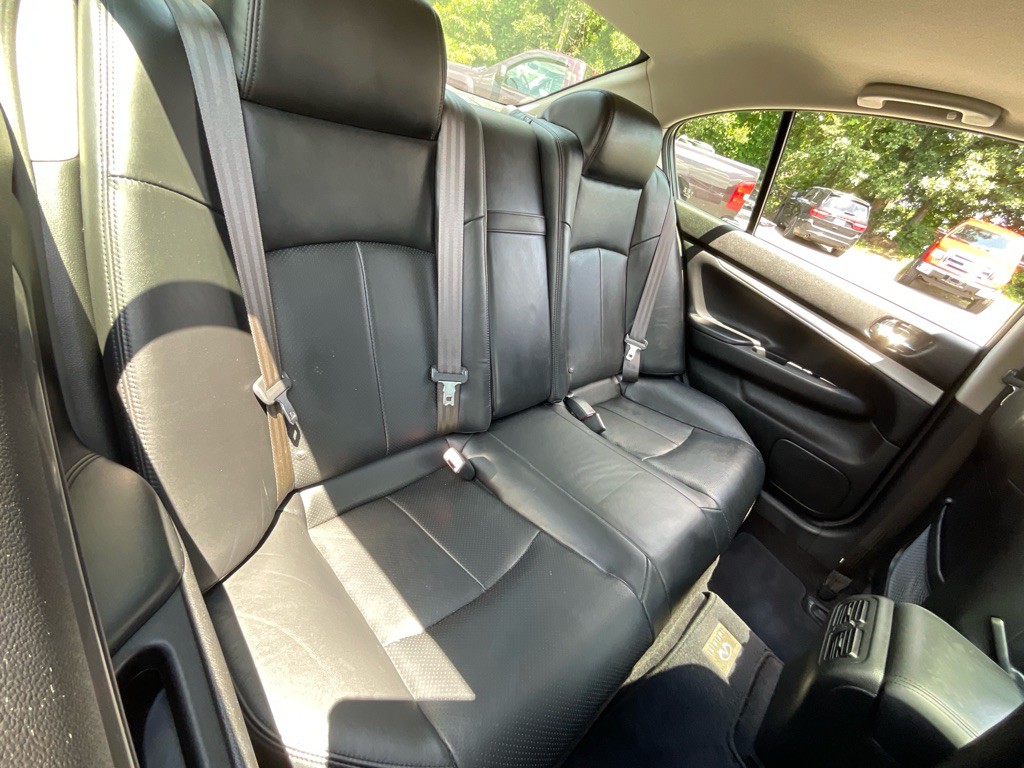 2012 INFINITI G37 Image 32