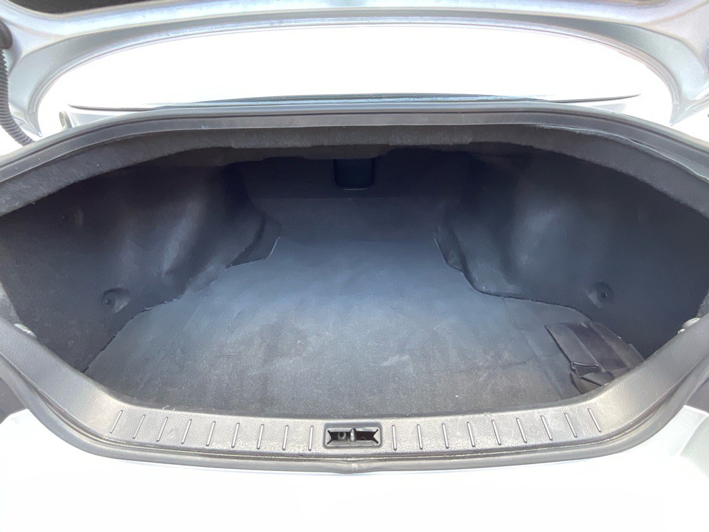 2012 INFINITI G37 Image 37