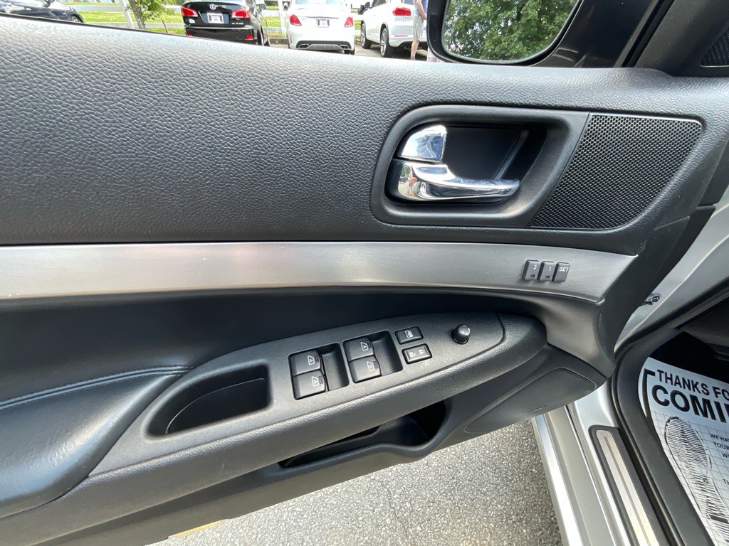 2012 INFINITI G37 Image 39