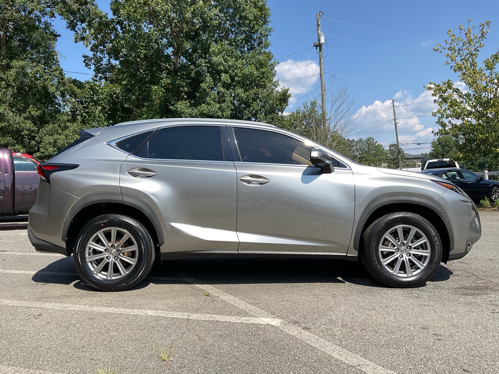 2017 Lexus NX 200t Image 4
