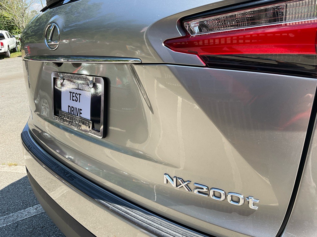2017 Lexus NX 200t Image 9