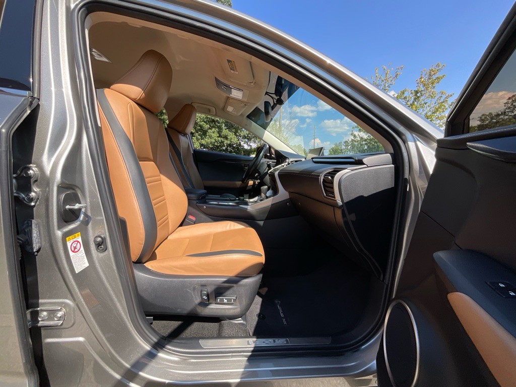 2017 Lexus NX 200t Image 16