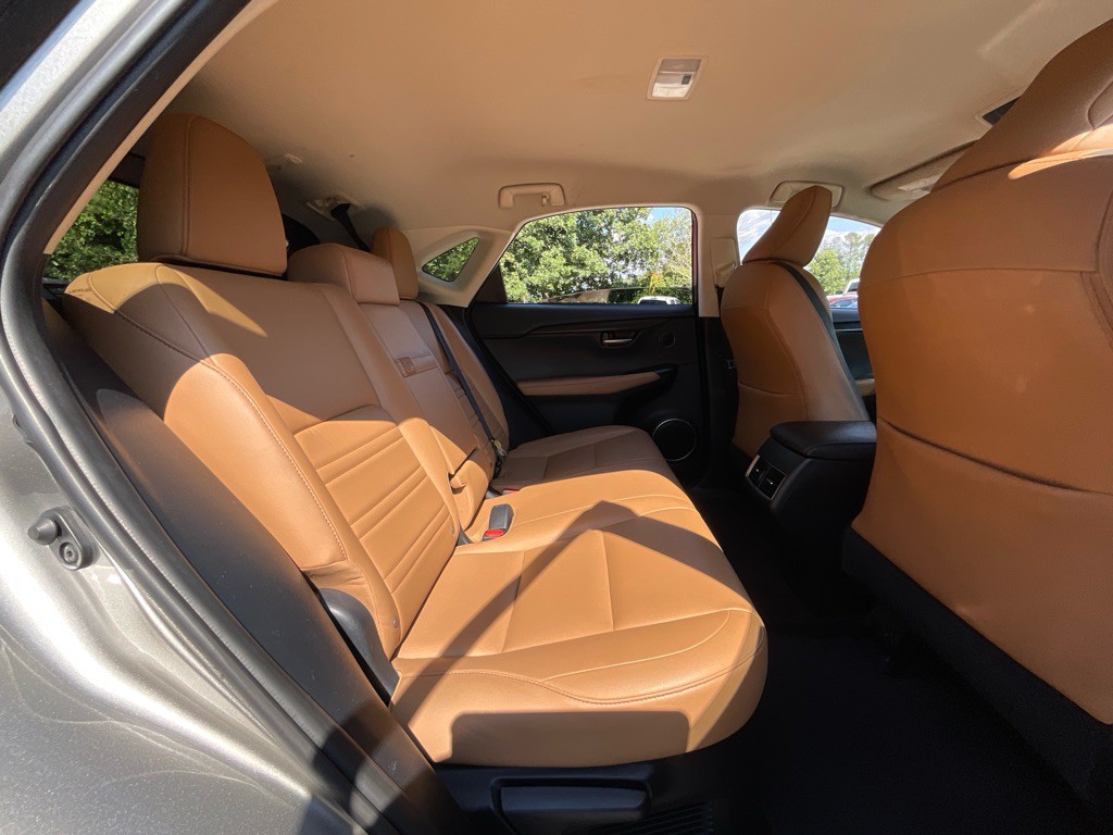 2017 Lexus NX 200t Image 28