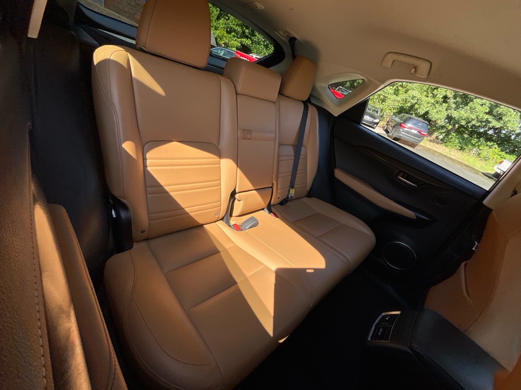 2017 Lexus NX 200t Image 30