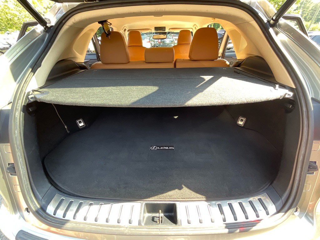 2017 Lexus NX 200t Image 35