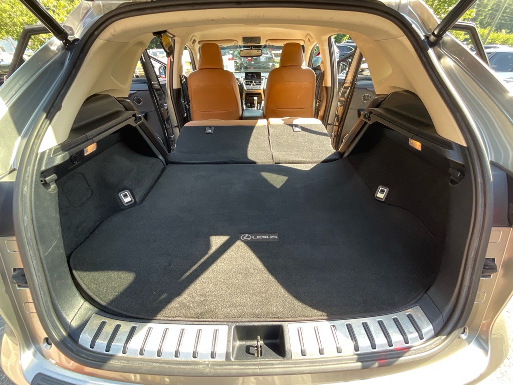 2017 Lexus NX 200t Image 37
