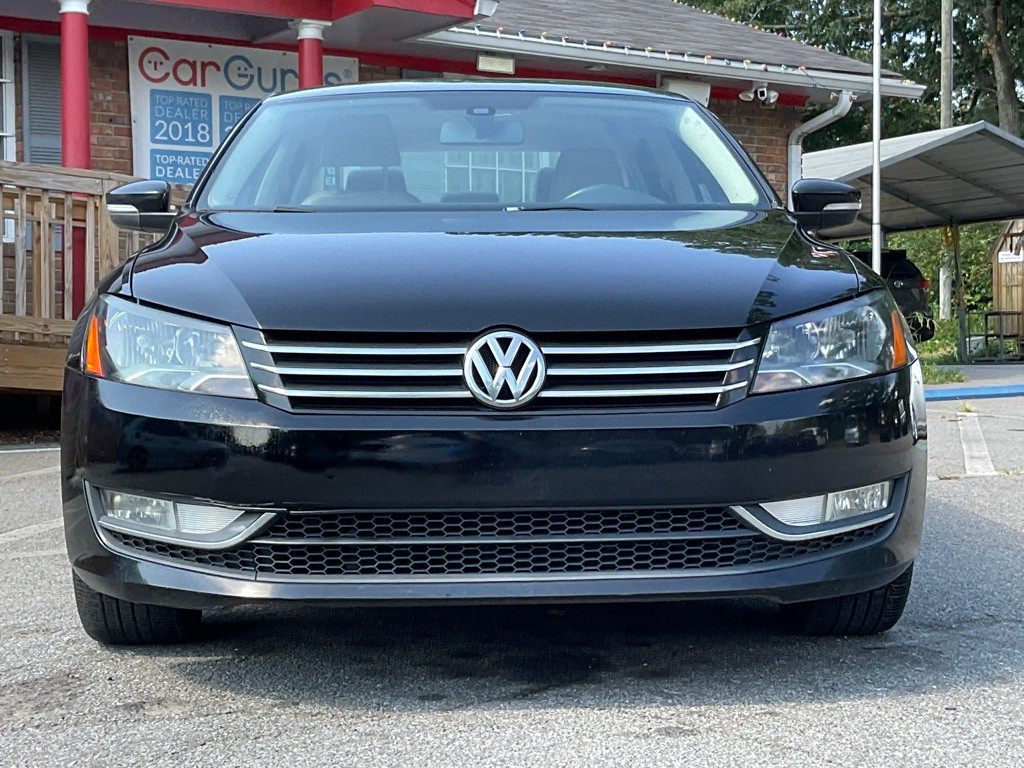 2015 Volkswagen Passat Image 2