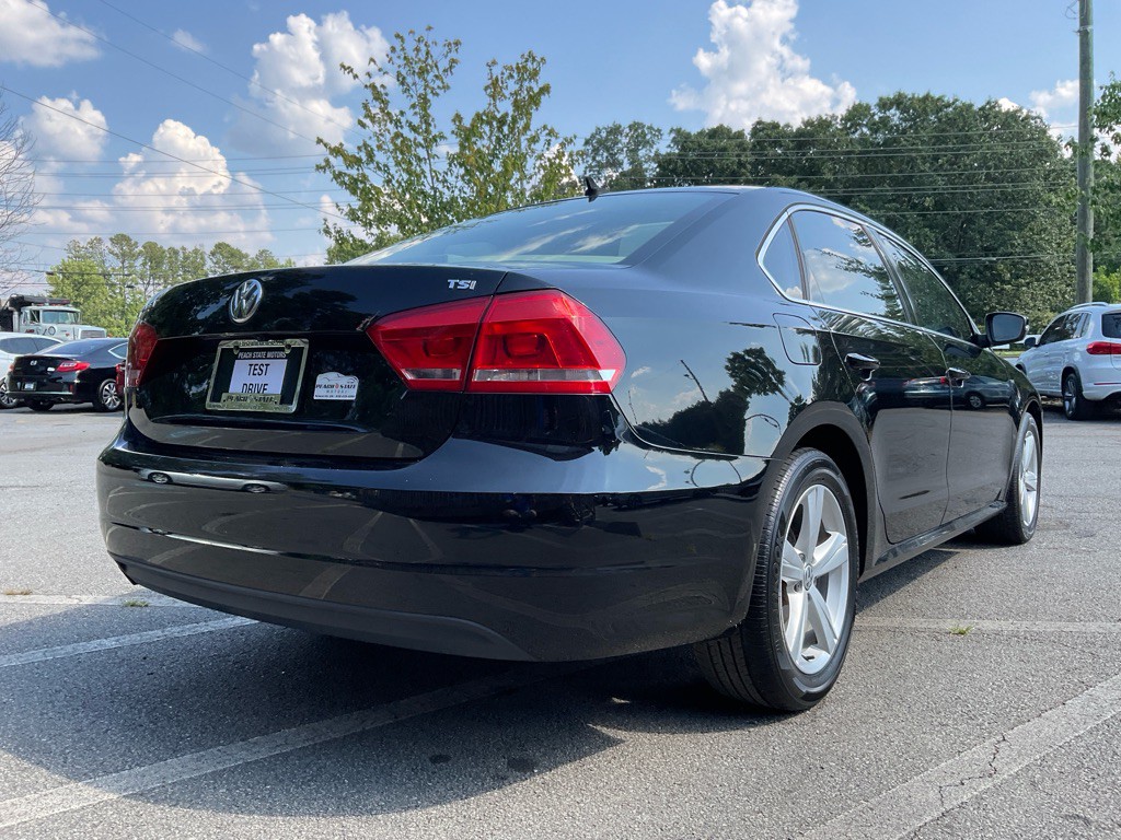 2015 Volkswagen Passat Image 5