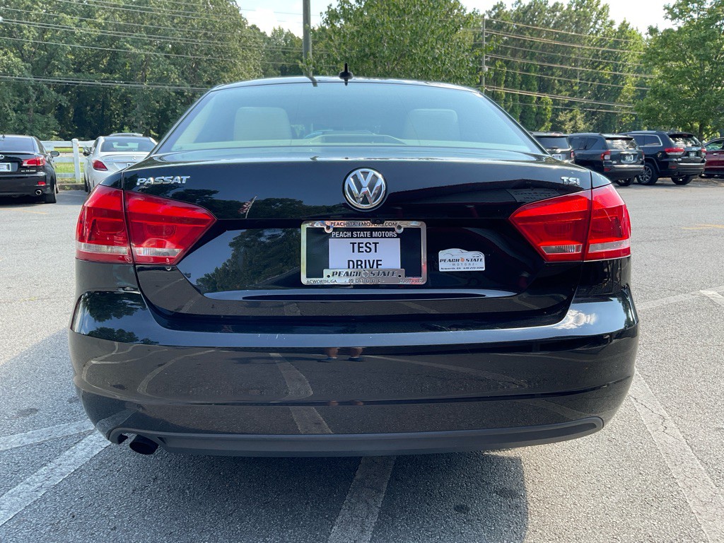 2015 Volkswagen Passat Image 6