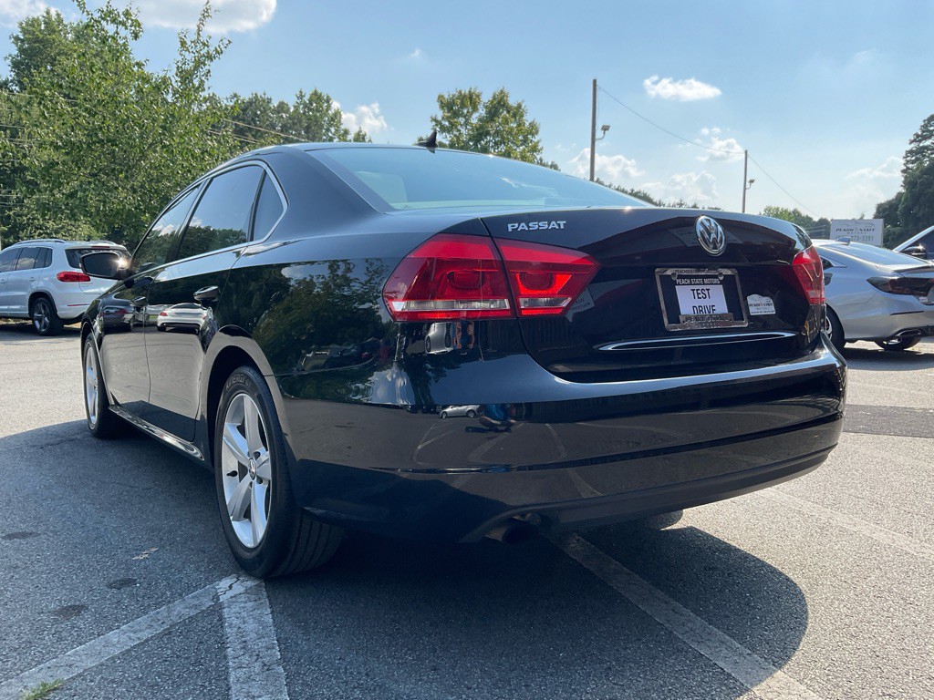 2015 Volkswagen Passat Image 7