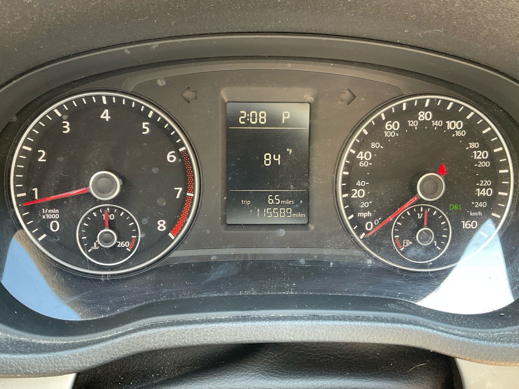 2015 Volkswagen Passat Image 25