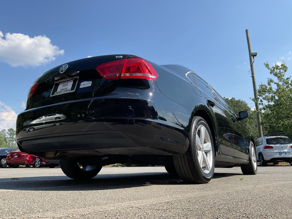 2015 Volkswagen Passat Image 44