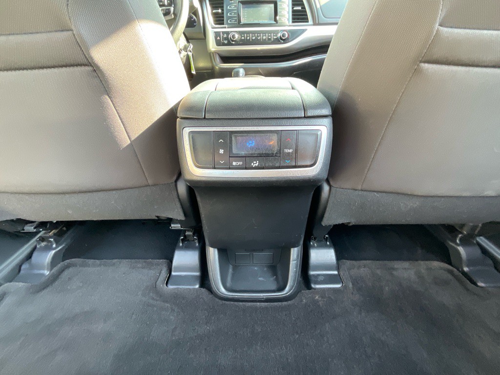 2019 Toyota Highlander Image 30