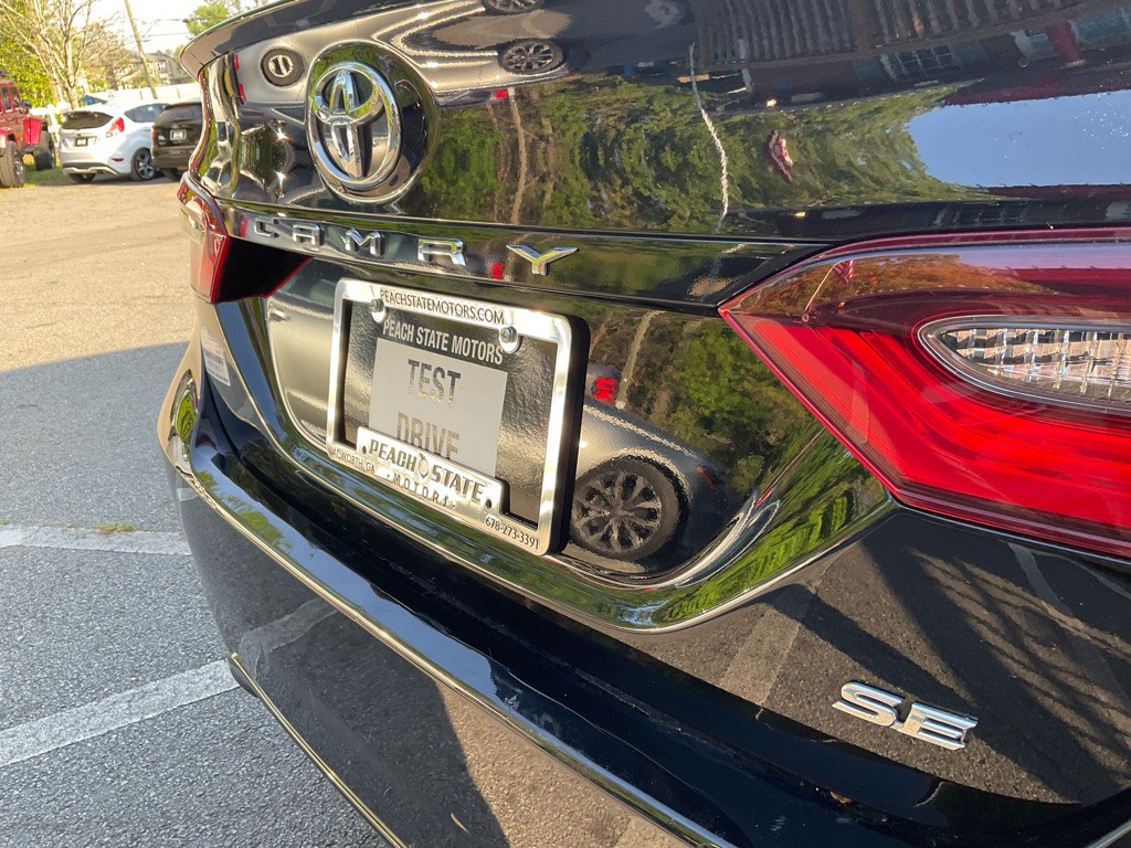 2021 Toyota Camry Image 9