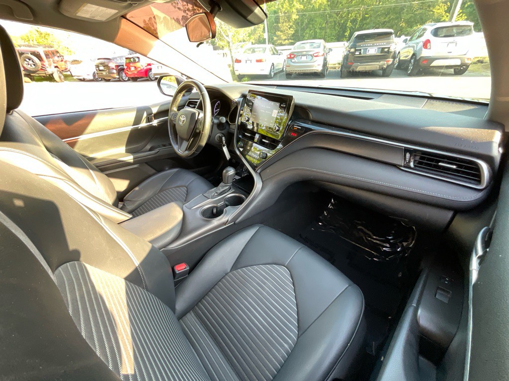 2021 Toyota Camry Image 17