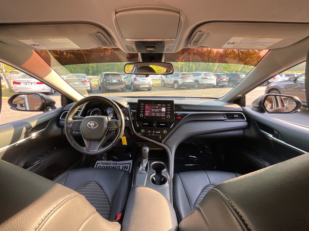 2021 Toyota Camry Image 19