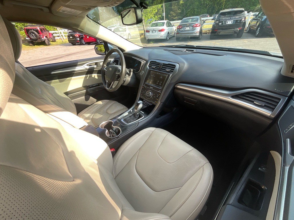 2015 Ford Fusion Image 16