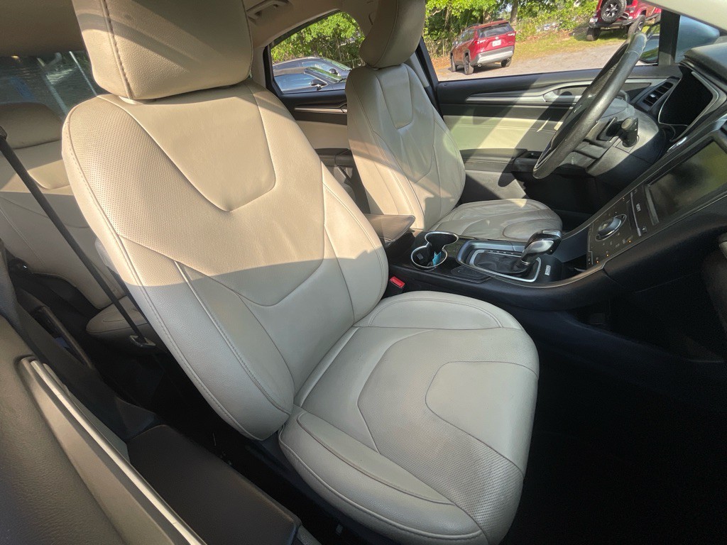 2015 Ford Fusion Image 17