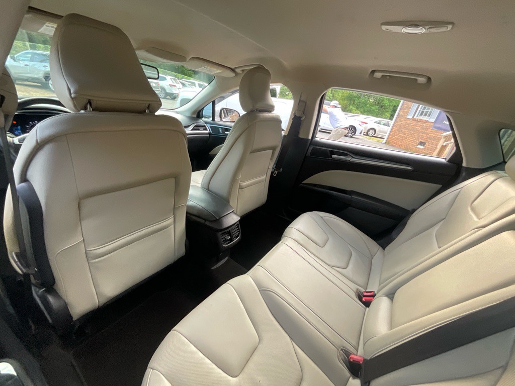 2015 Ford Fusion Image 24