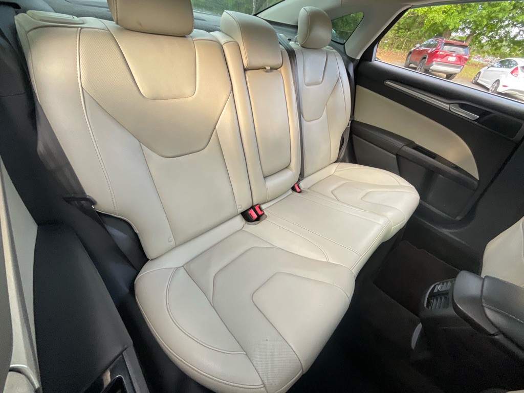 2015 Ford Fusion Image 28