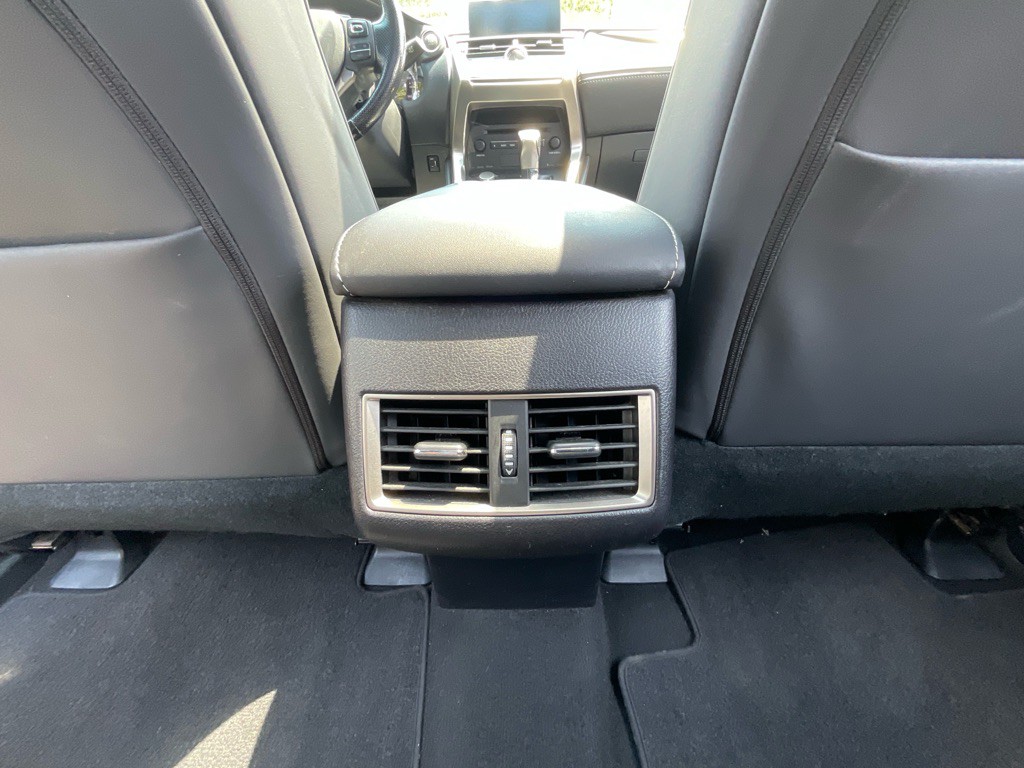 2016 Lexus NX 200t Image 36