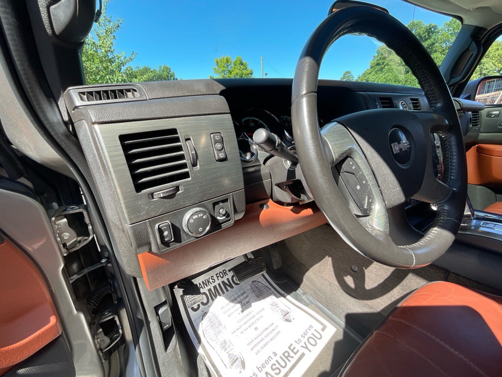 2008 HUMMER H2 Image 14