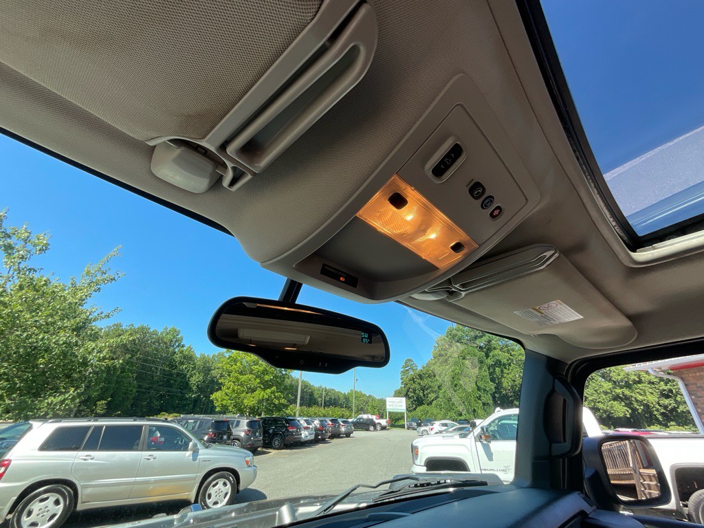 2008 HUMMER H2 Image 20