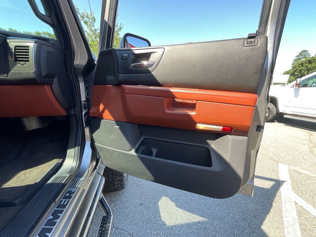 2008 HUMMER H2 Image 39