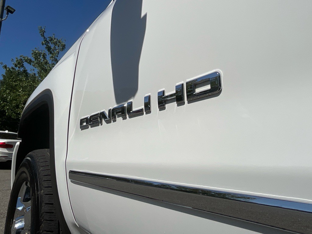 2019 GMC Sierra Image 9