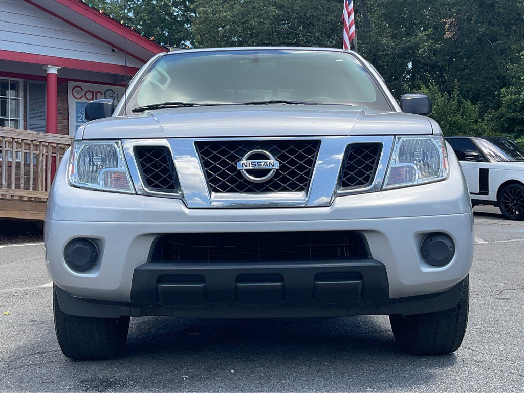 2019 Nissan Frontier Image 2